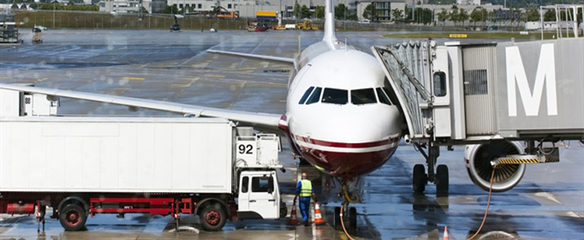 飛機(jī)托運(yùn)收費(fèi)多少錢一斤?