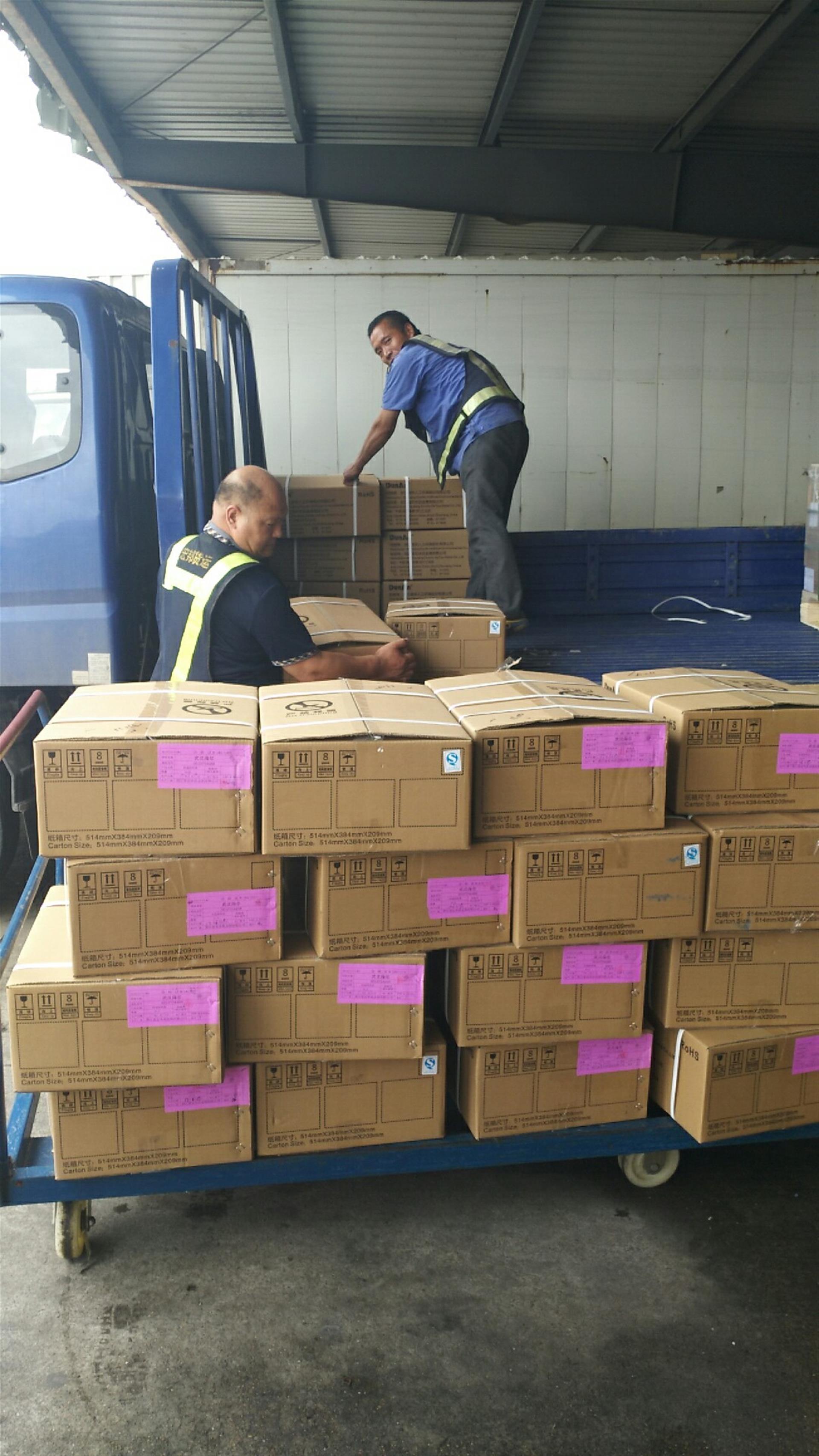 武漢機場推出一站式全自助行李托運服務(wù)區(qū)